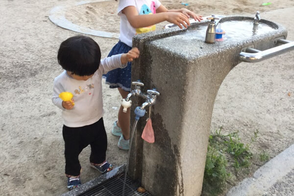 遊んだ後は手洗い